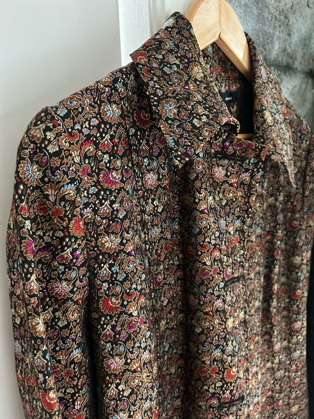 WOW. this is a GORGEOUS long jacket!! (SILK). L-XL 14